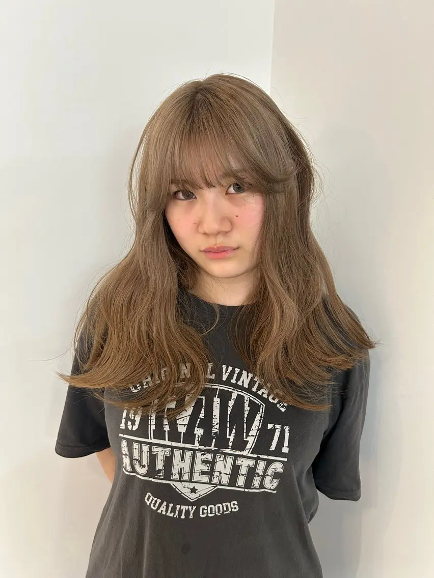 ミルクティー🧋✨【ブリーチリタッチ＋カラー+トリートメント】の写真