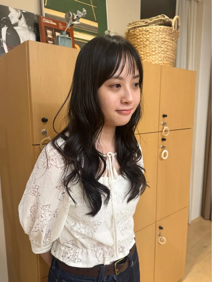 ロング hina 🛋️ブリーチカラーのヘアスタイル
