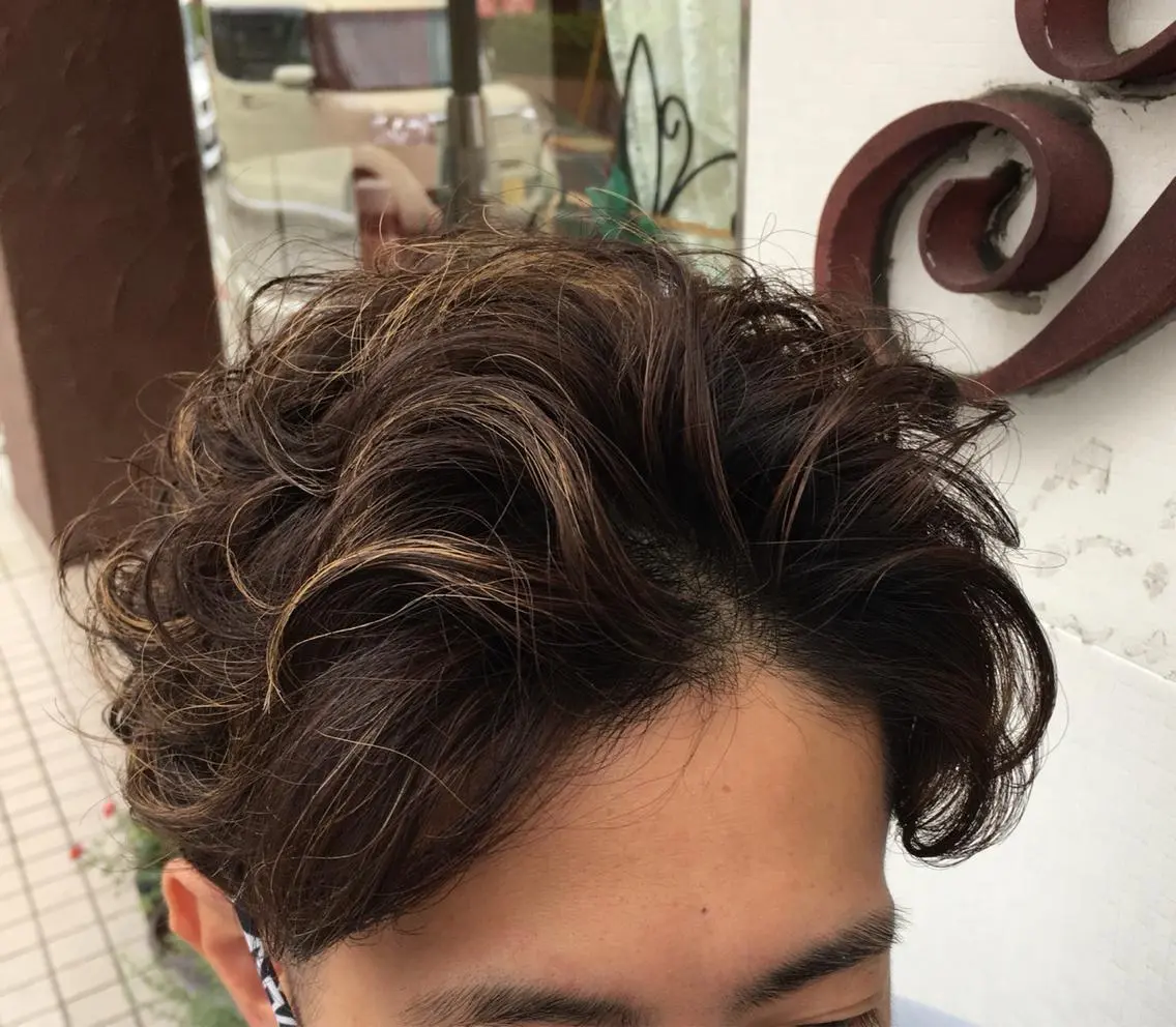 ショート カラー パーマ メンズ カット ヘアカラー トリートメント plaatje 義見のヘアスタイル