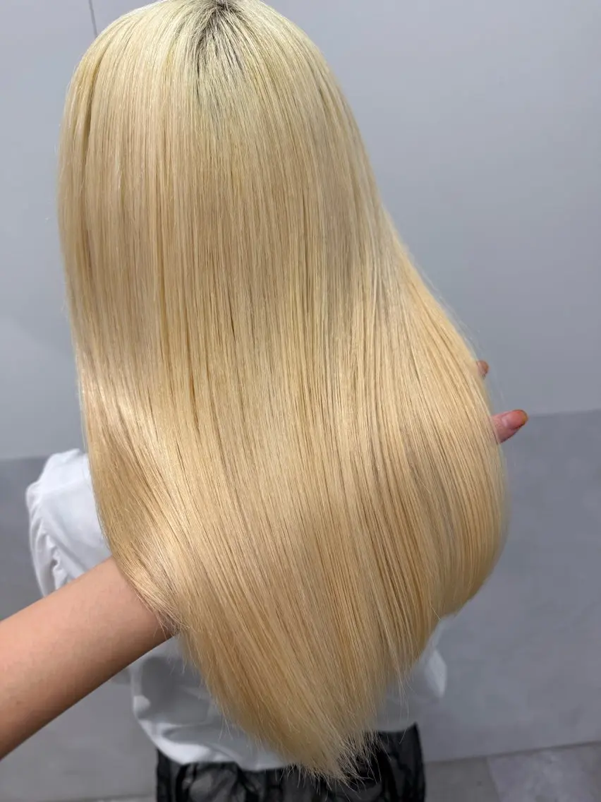 ロング カラー ベージュカラー ブリーチ 抜きっぱなしブロンド ブロンド ケアブリーチ ヘアカラー トリートメント インナーカラー 推し ブリーチ  髪質改善のヘアスタイル