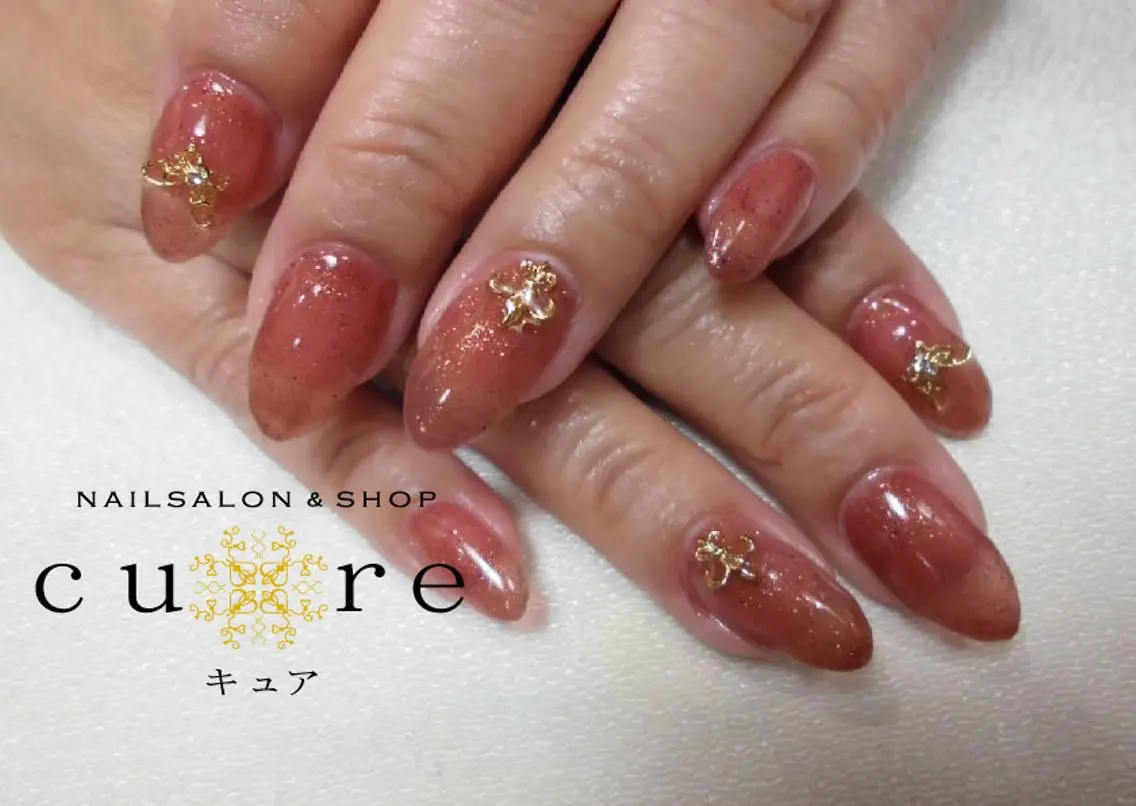 ネイル ミディアム 長さ出し ネイルサロン Cureのネイルデザイン