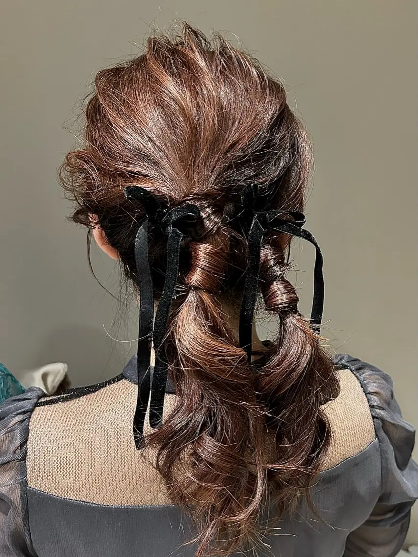 セミロング ヘアアレンジ ヘアセット 勝野 麻美のヘアスタイル