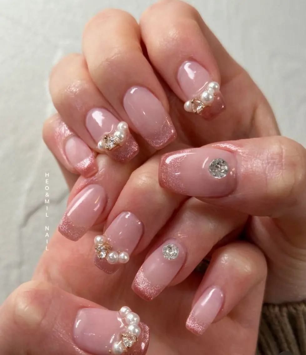 ネイル フレンチネイル ジェルネイル 韓国ネイル マグネットネイル マグネットフレンチ akina nailsのネイルデザイン