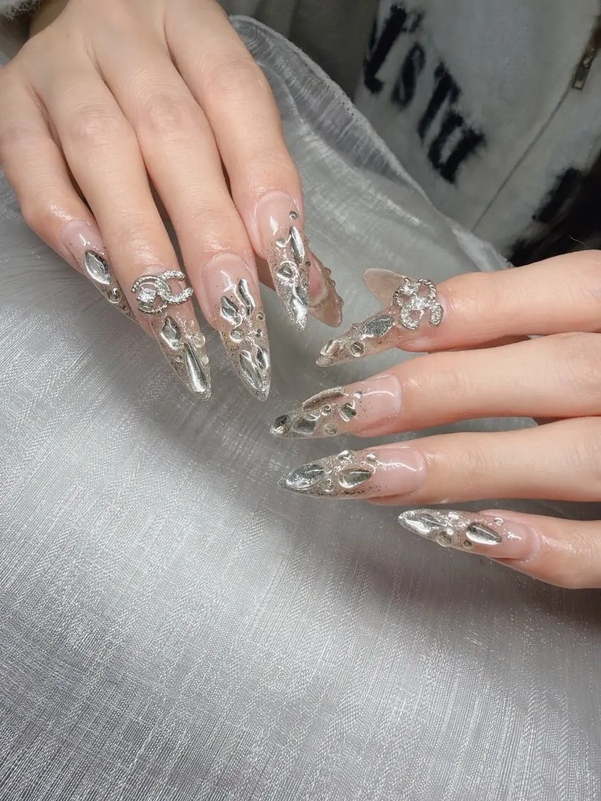 ネイル ハンドネイル Lee Nailsのネイルデザイン