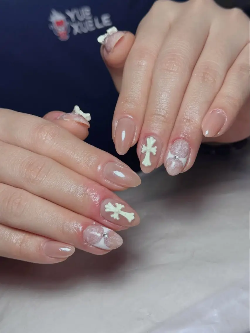 ネイル チークネイル ドット フレンチネイル グラデーション 韓国ネイル Minette nailHuongのネイルデザイン