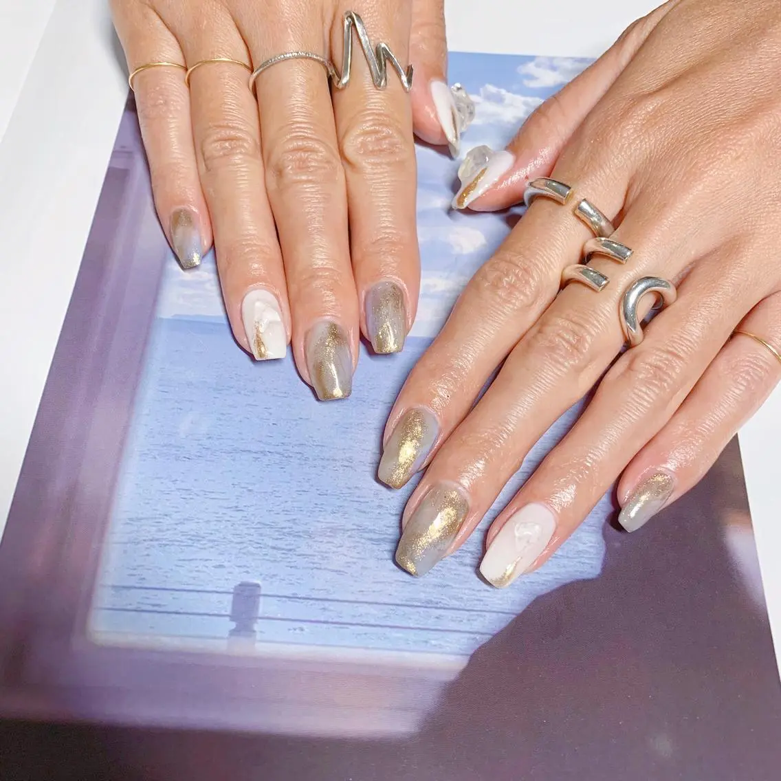 ネイル オーロラネイル フットネイル フレンチネイル ジェルネイル 韓国ネイル ハンドネイル ハンドケア 【ENサロン】 Rei💜Nailのネイルデザイン