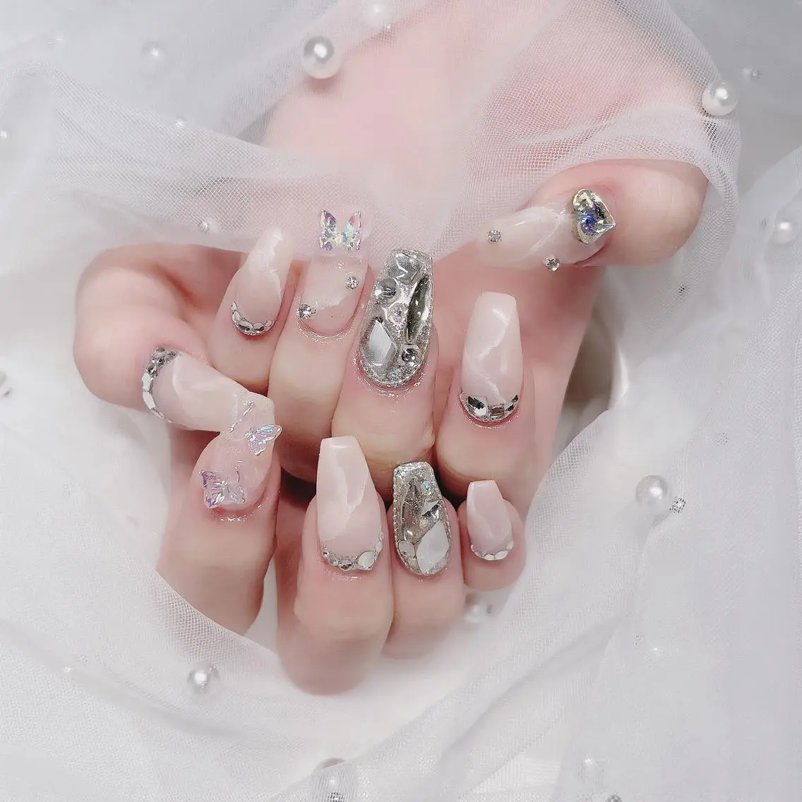 ネイル チークネイル フラッシュネイル フレンチネイル キラキラネイル 韓国ネイル ハンドネイル merci nailのネイルデザイン