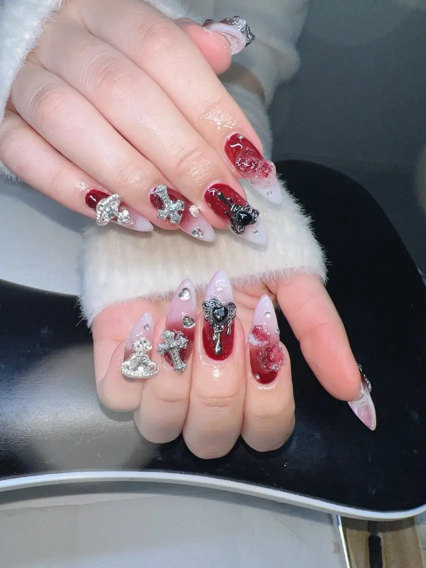 ネイル オーロラネイル チークネイル 長さ出し フットネイル フレンチネイル ハンドネイル Lee Nailsのネイルデザイン