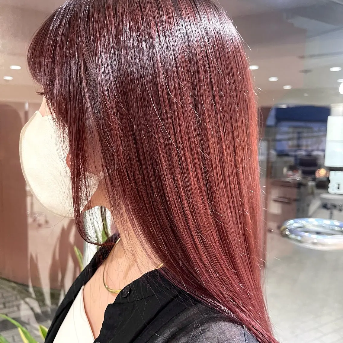 セミロング カラー レッドカラー 永石 知沙希の眉毛・アイブロウイメージ