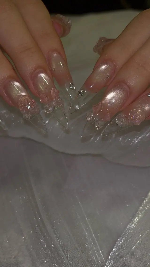 ネイル チークネイル マグネットネイル ハンドネイル Lélia nailのネイルデザイン