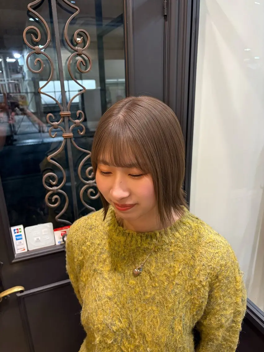 ミディアム カラー ヘアカラー トリートメント しおり🍬 KOKORO🤍のヘアスタイル