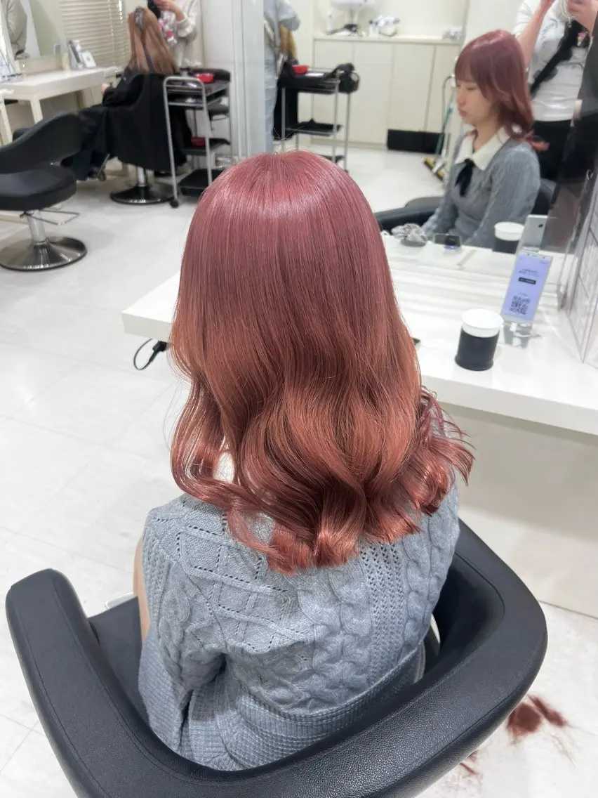 セミロング カラー ヘアアレンジ ヘアカラー 韓国レイヤー&ピンク 艶髪🩶maikoのヘアスタイル