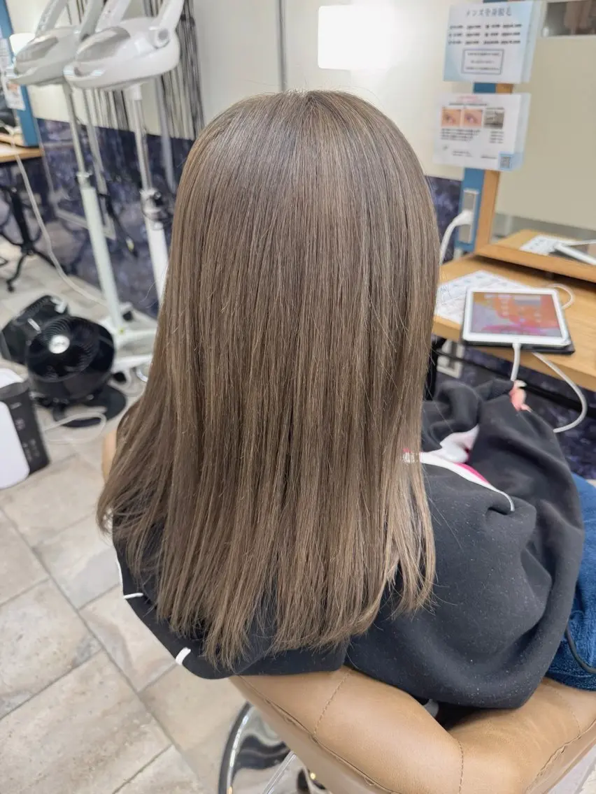 ロング カラー ベージュカラー ミルクティーベージュ ヘアカラー トリートメント 🍒透明感カラー/ 艶カラー/さくら🍒のヘアスタイル