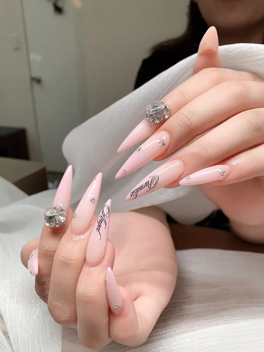 ロング 韓国風ヘア ハンドネイル あい 小森のネイルデザイン
