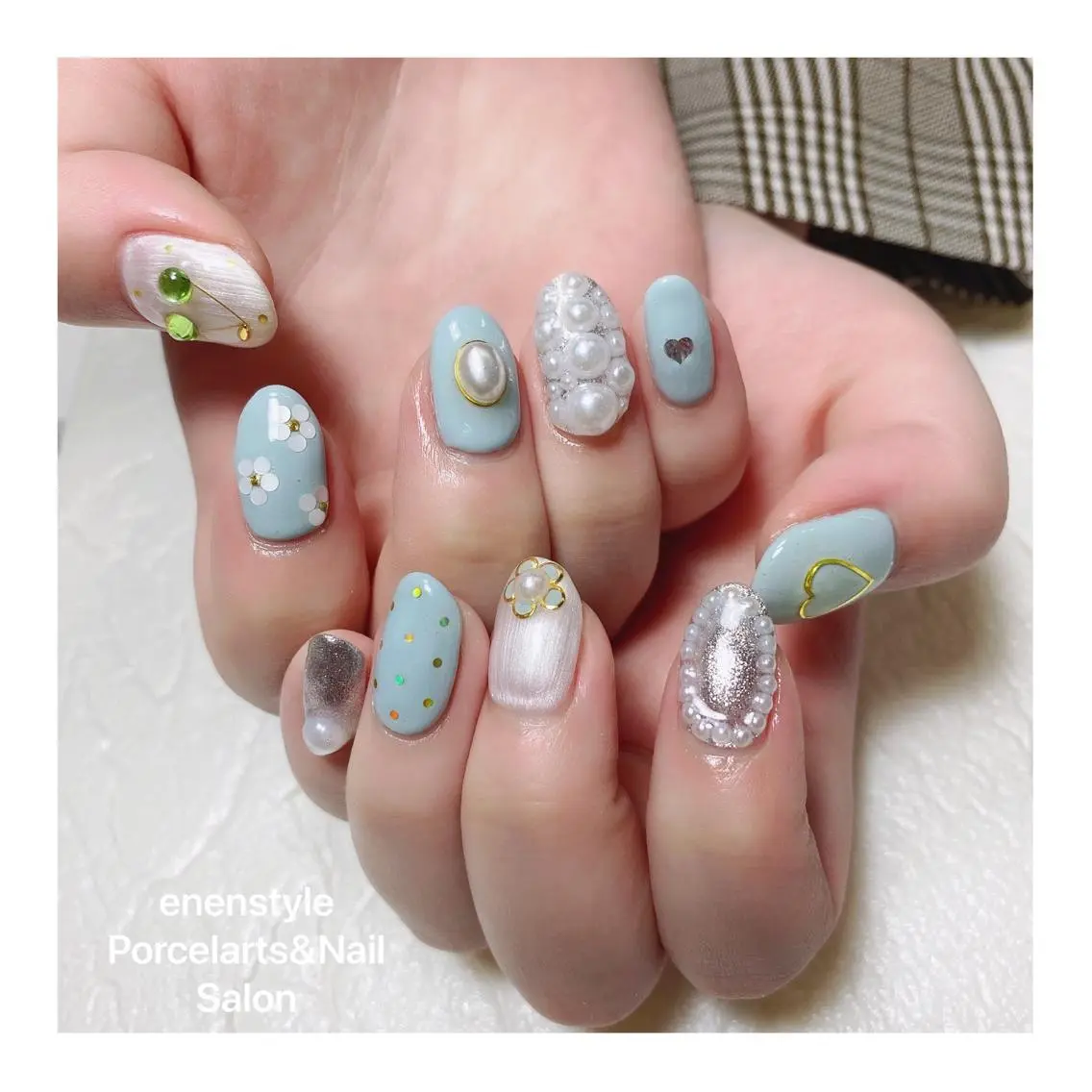 ミディアム ネイル ハンドネイル 🐾enen style 🐾のネイルデザイン