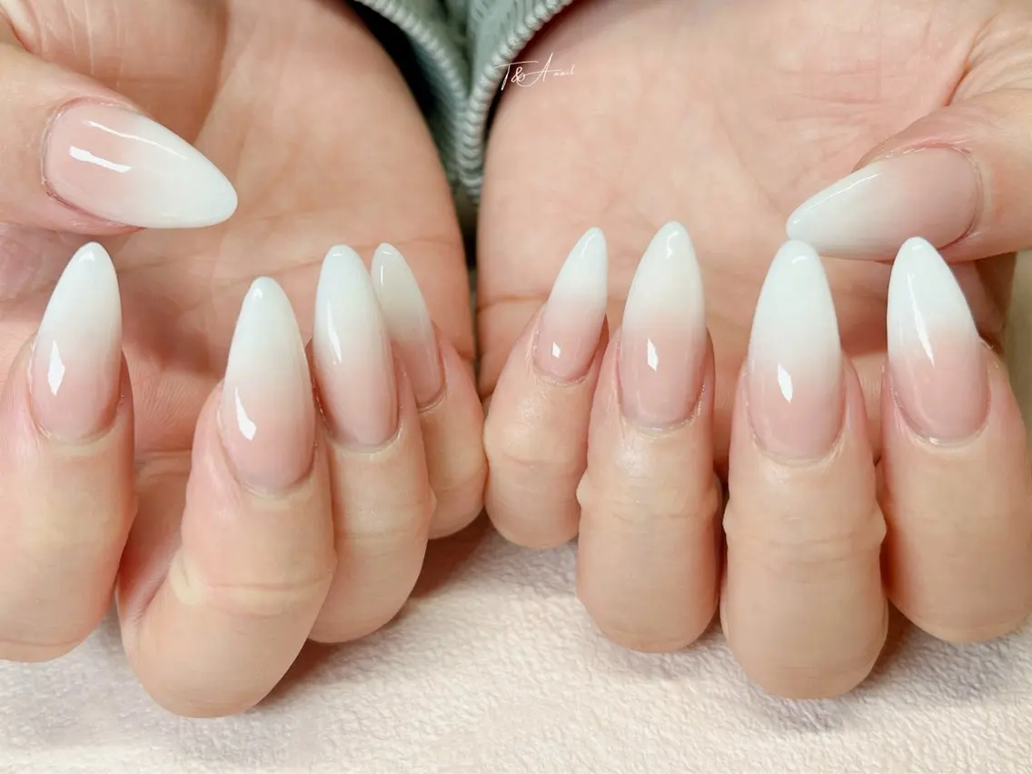 ネイル 長さ出し ジェルネイル グラデーション ロングネイル スカルプネイル T&A nailのネイルデザイン