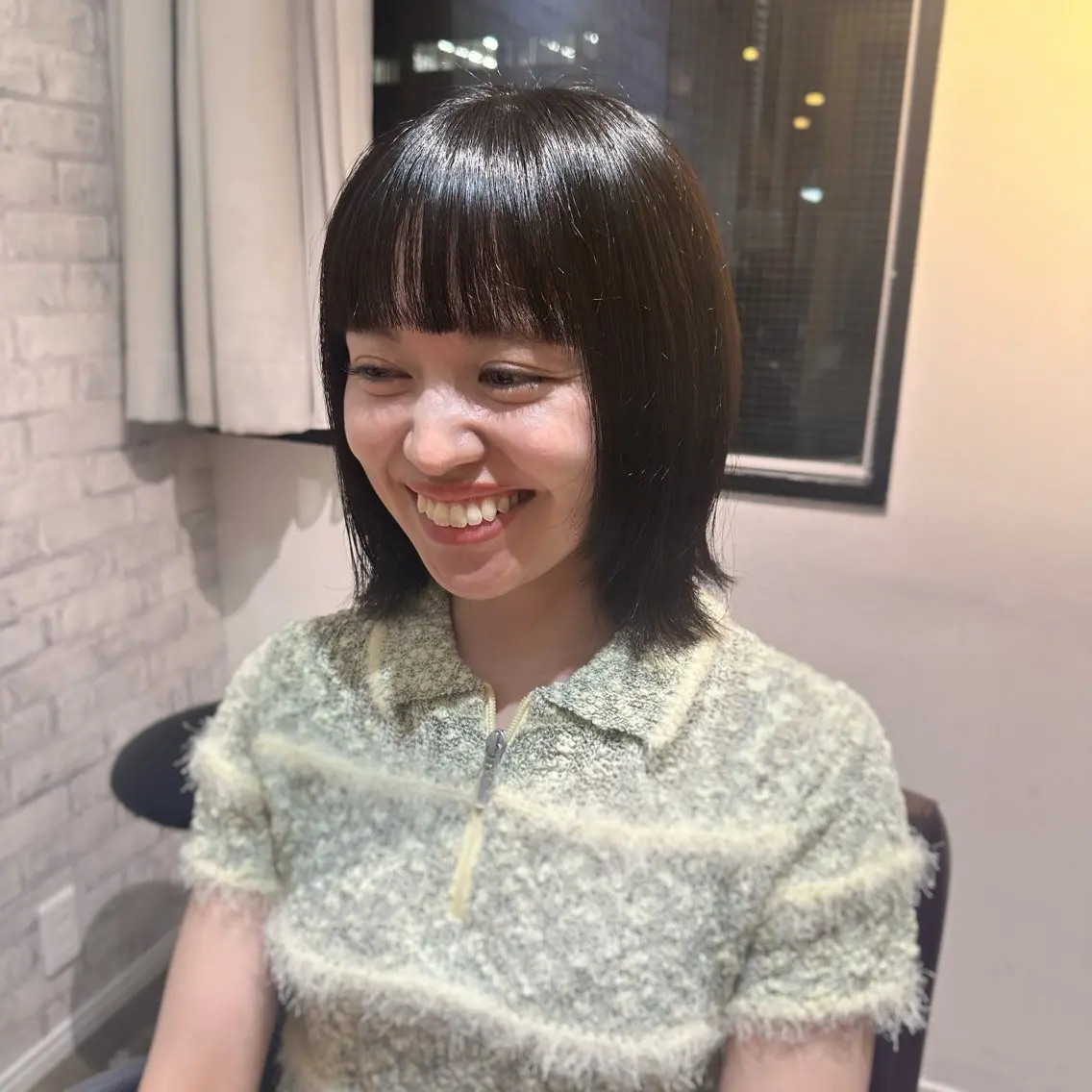 ミディアム 顔まわりレイヤー 顔周りカット レイヤーカット カット ヘアカラー Saki💛心斎橋 髪質改善/艶カラーのヘアスタイル