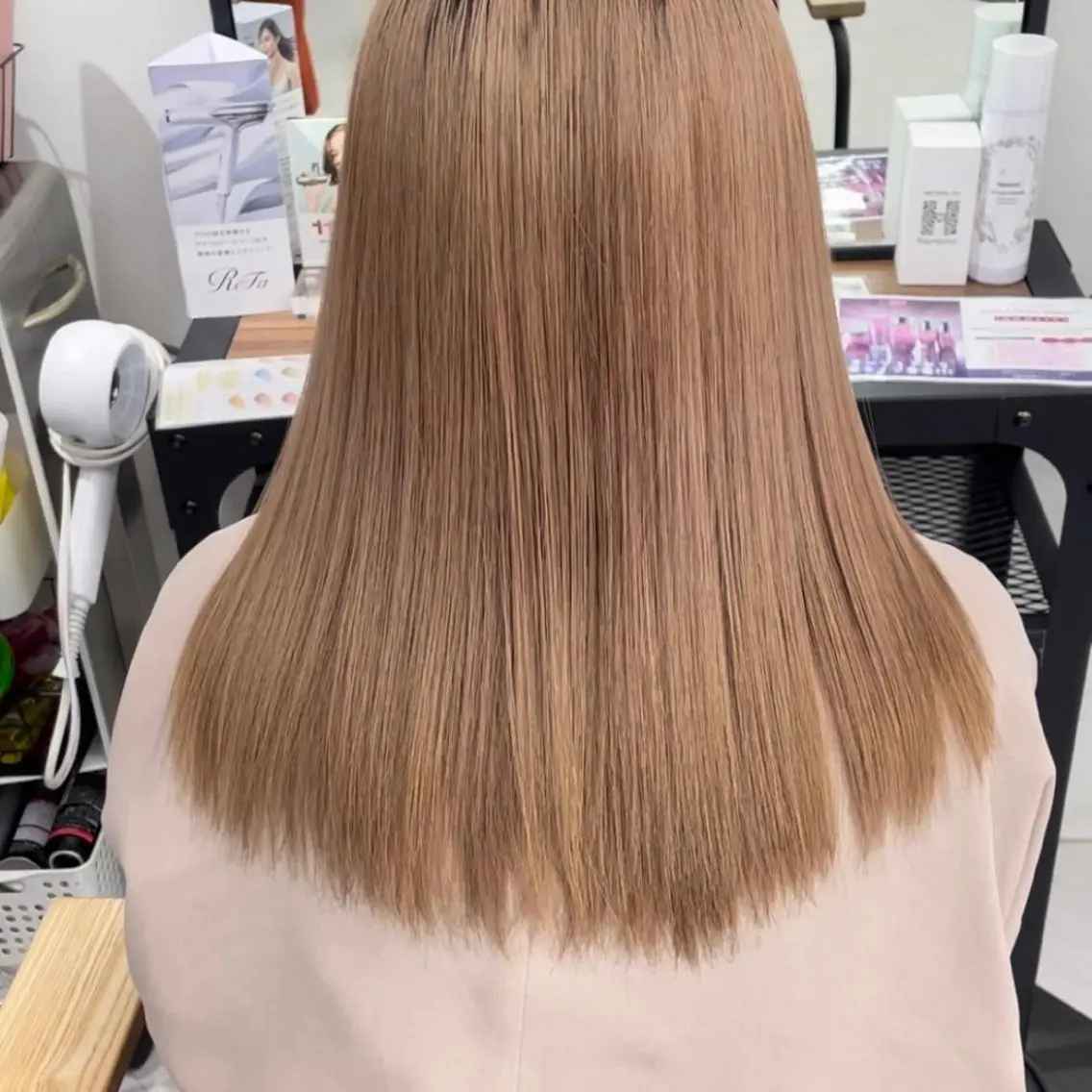 セミロング カラー パーマ ヘアアレンジ メンズ メンズハイトーン ハイトーンカラー 髪質改善 トリートメント mona/ ストレートスタイル✨のヘアスタイル