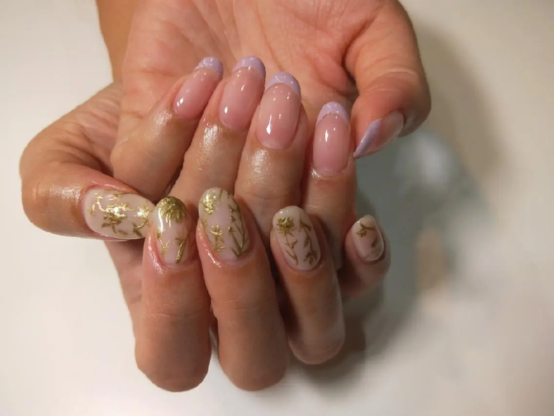 ネイル はばすみれ🎀ﾈｲﾙ 光ﾌｪｲｼｬﾙ ﾍｱのネイルデザイン