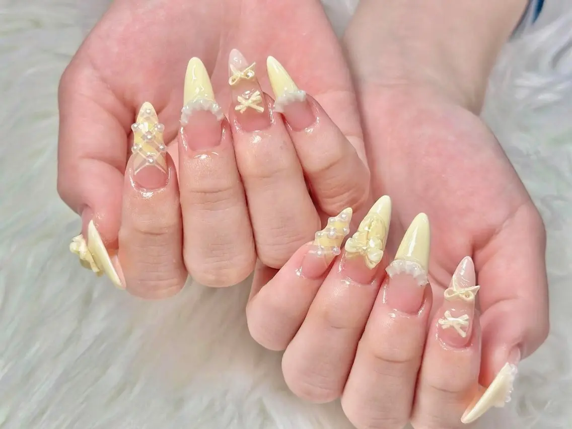 ネイル AURA NAIL 上前津のネイルデザイン
