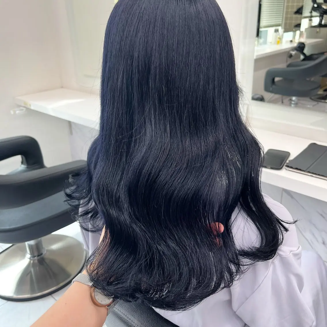 ロング ヘアカラー トリートメント ヘッドスパ ヘアセット 寒色/ベージュヘア ブリーチありMiOのヘアスタイル