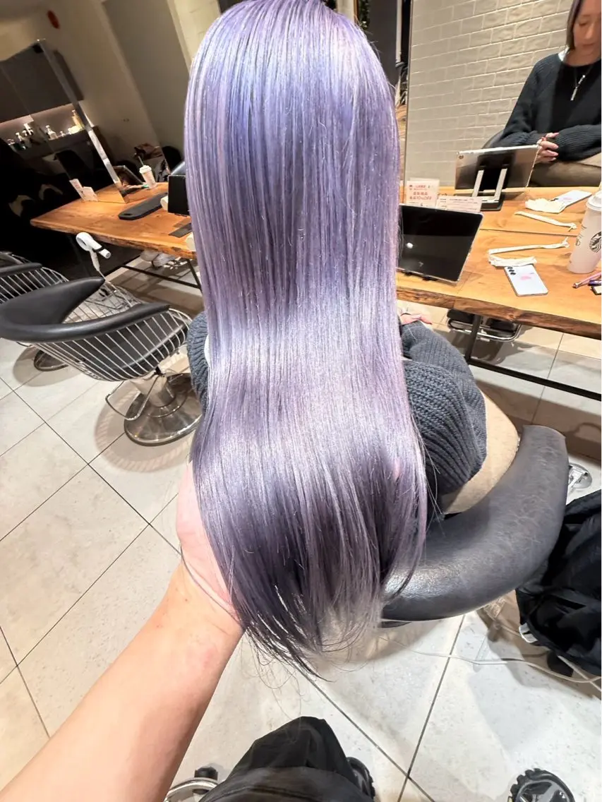 ロング ヘアカラー ☕️いいじま まなみ🫖のヘアスタイル