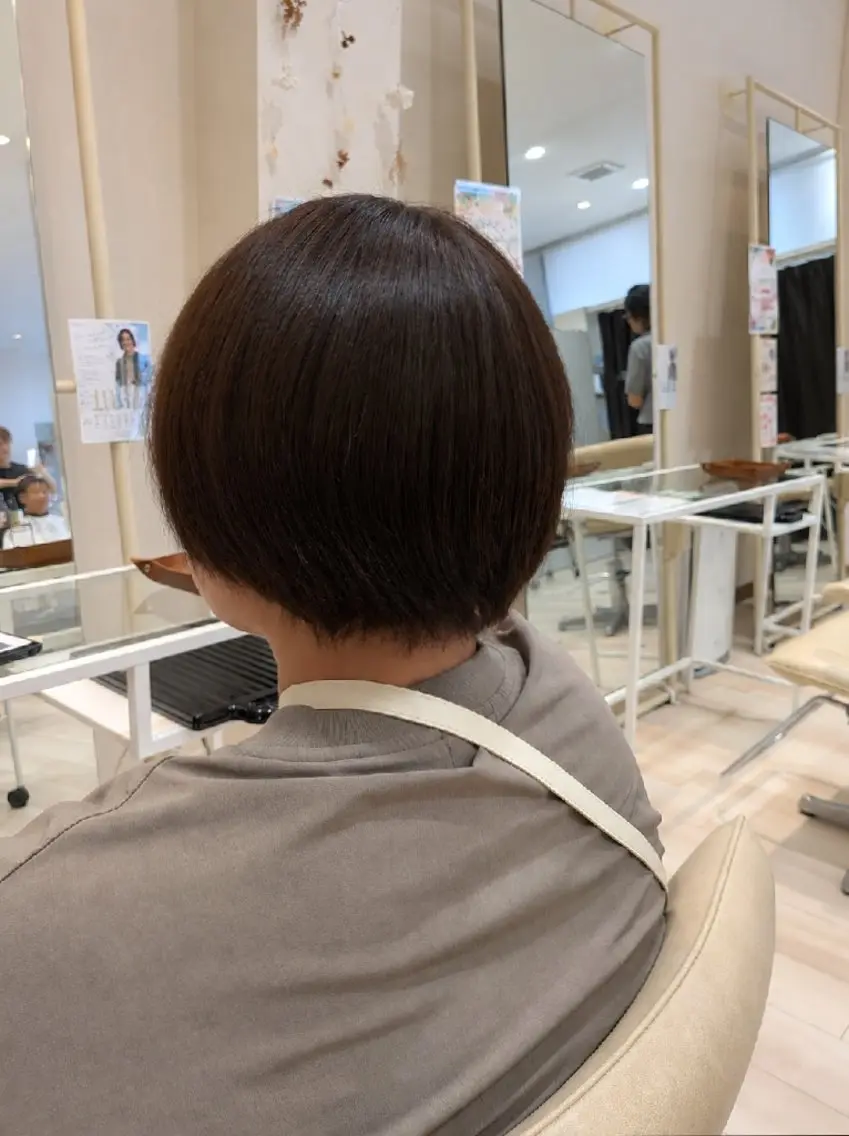 ショート ラベンダーブラウン 深田 和瑛のヘアスタイル