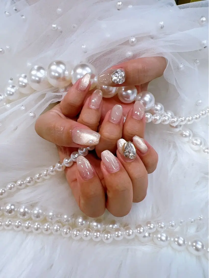 ネイル フレンチネイル ジェルネイル ガラスフレンチ ハート マグネットネイル Queeens nailのネイルデザイン