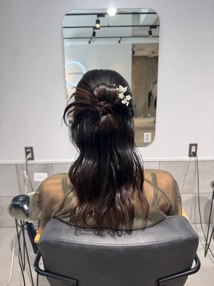 ヘアアレンジ ハーフアップ ヘアセット 𝐇𝐢𝐧𝐚 ⟡.·のヘアスタイル