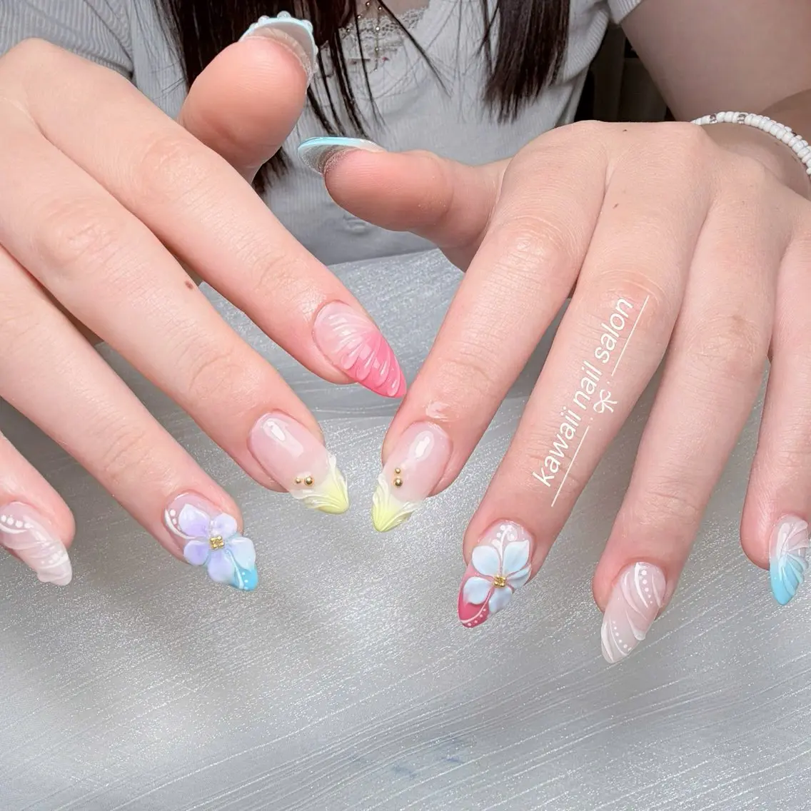 ネイル アートネイル チークネイル 長さ出し フレンチネイル ジェルネイル ハンドネイル Ami アミのネイルデザイン