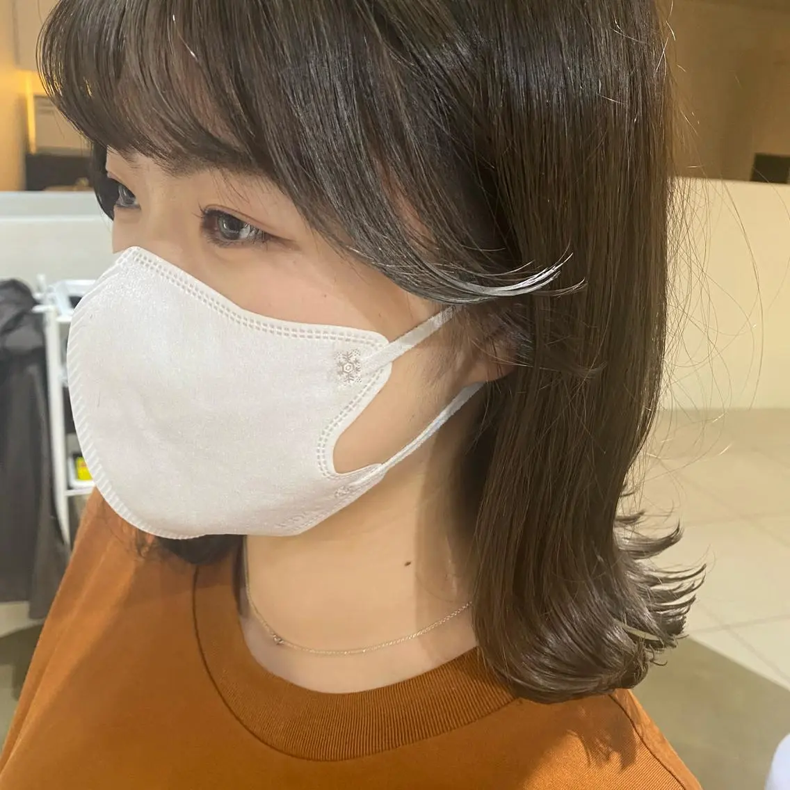 セミロング 顔まわりレイヤー レイヤーカット I nagiのヘアスタイル