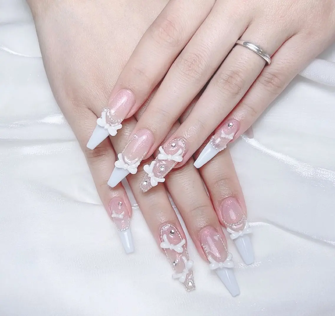 ネイル 🎀M nails✨ ビューティーのネイルデザイン