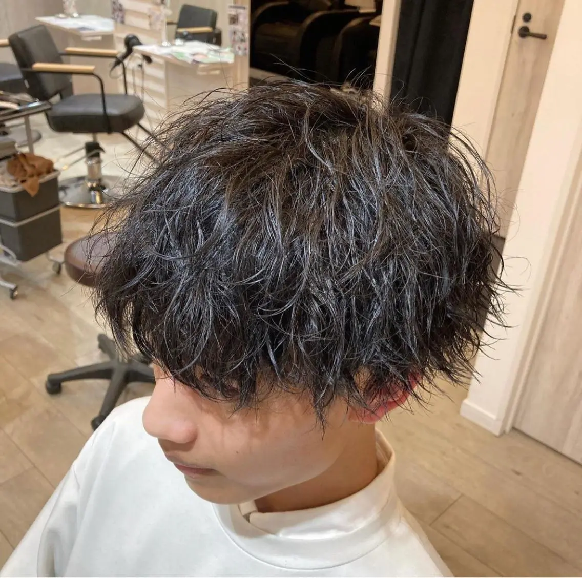 ショート パーマ メンズ メンズパーマ ツイストスパイラルパーマ スパイラルパーマ 野中 慈穏のヘアスタイル