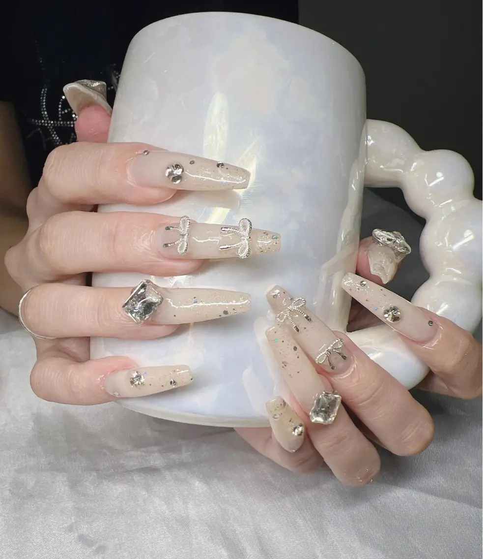ネイル ハンドネイル Lee Nailsのネイルデザイン