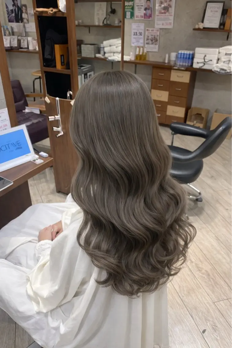 ロング ヘアカラー LUPI 🎀橋本花音🎀のヘアスタイル
