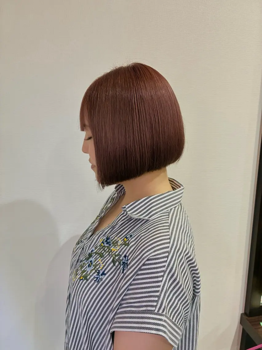 カラー ベージュカラー ピンクカラー ピンクベージュ ボブ ヘアカラー 🐺YuTo🐺レイ ヤー/ハイトーンのヘアスタイル