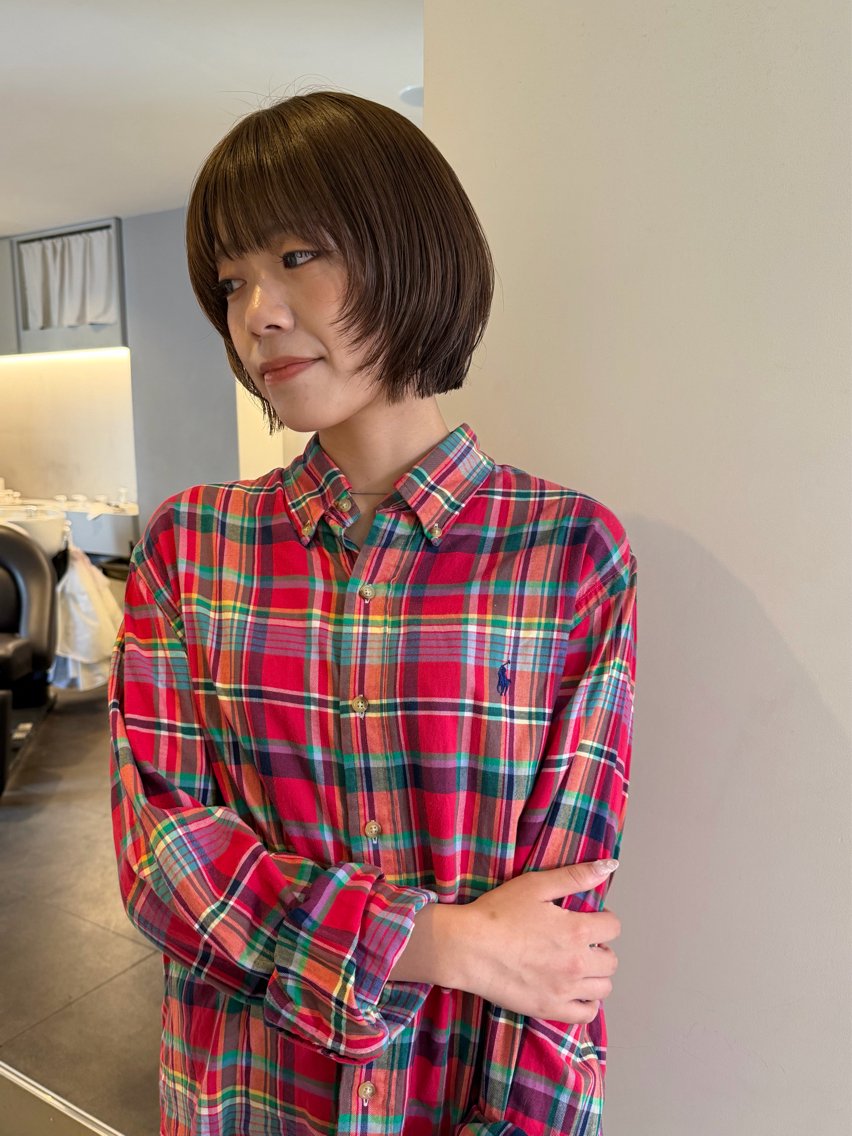 ショート カラー ショートボブ ボブ くびれヘア 顔まわりレイヤー ハッシュカット カット ヘアカラー トリートメント MIU/ルーツカラー 顔まわりレイヤーのヘアスタイル