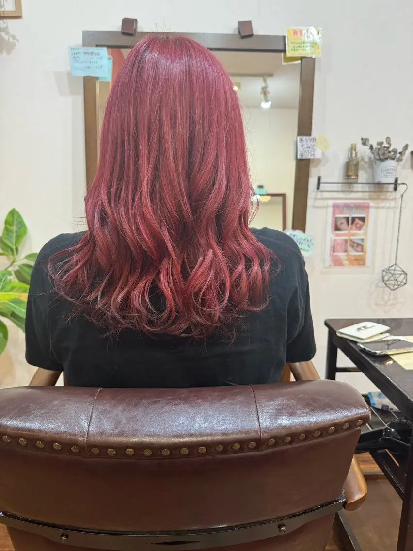 ロング カラー カシス 神谷 知紀のヘアスタイル