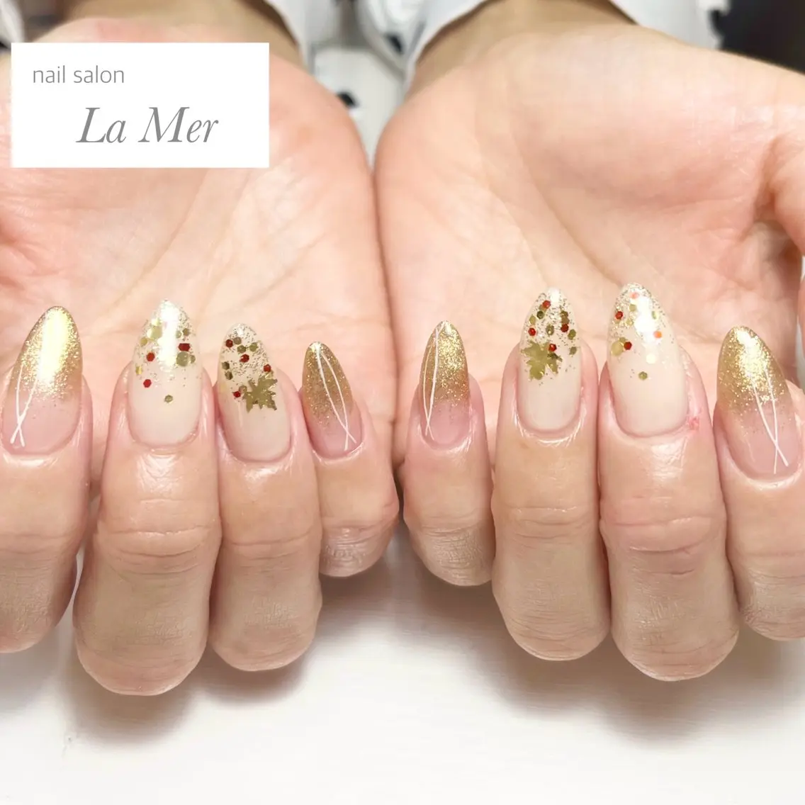 ネイル カジュアル ゴールド グラデーション オフィスネイル シンプルネイル ハンドネイル nailsalon La Merのネイルデザイン