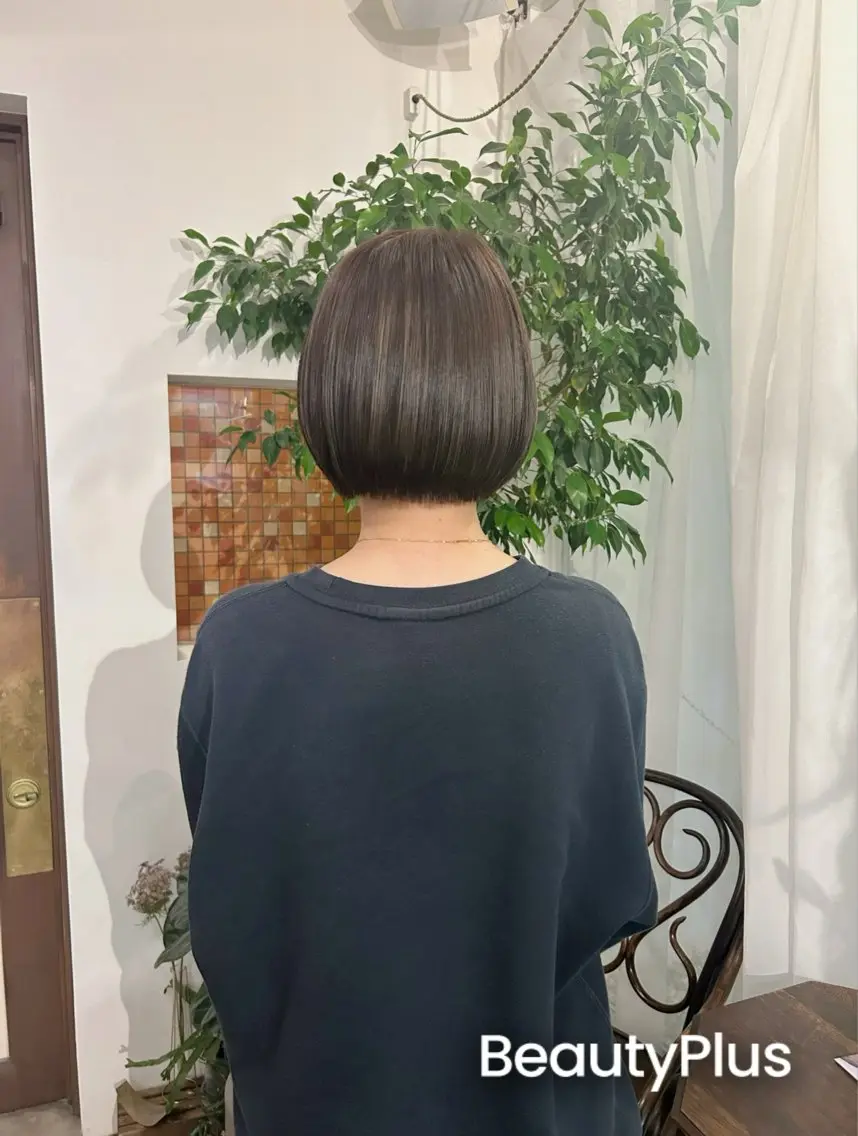 ショート ショートボブ ボブ ハイライト ショートヘア 谷澤 朋佳のヘアスタイル