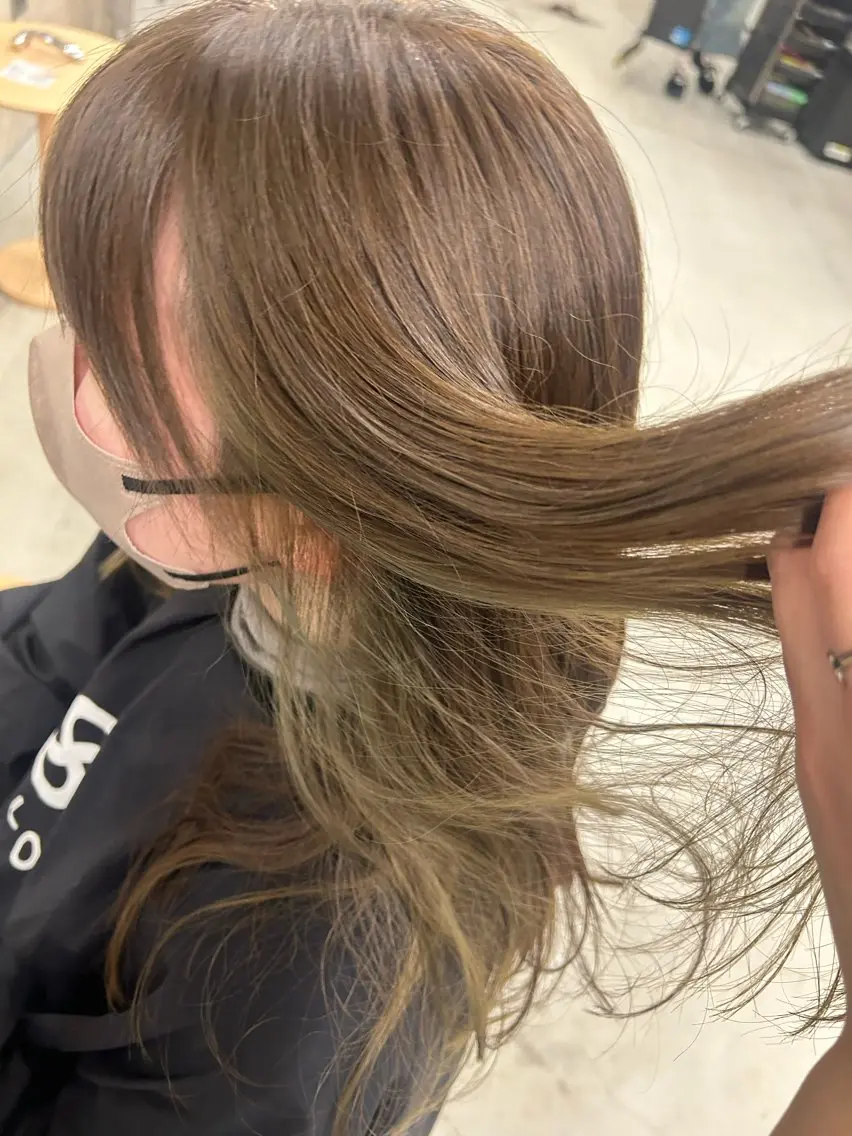 ロング カラー ヘアカラー トリートメント SiLO Yukinaのヘアスタイル