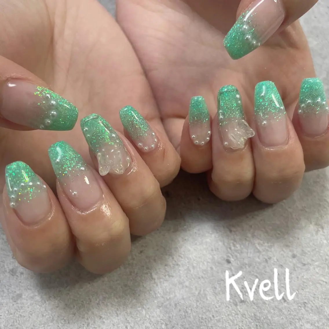 ネイル グリーン ハンドネイル nailsalon Kvellのネイルデザイン