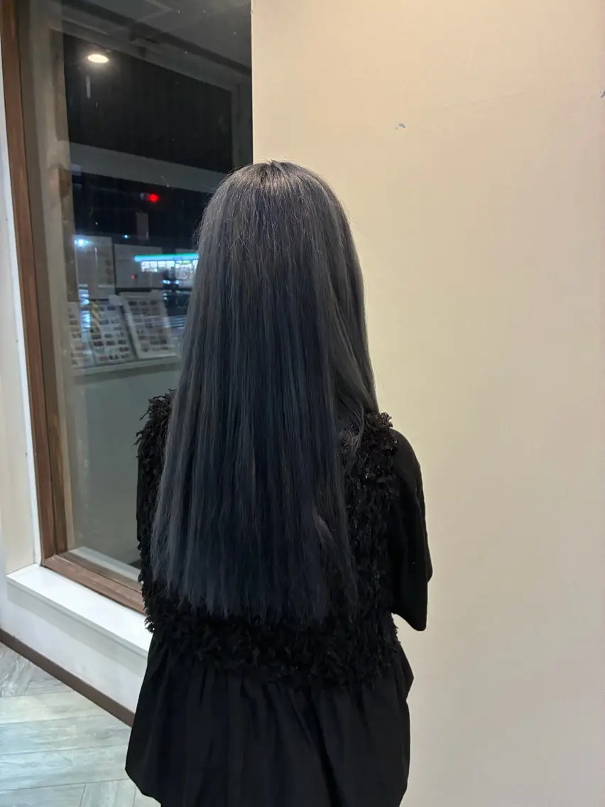 カラー ブルーカラー 田野 安慈のヘアスタイル