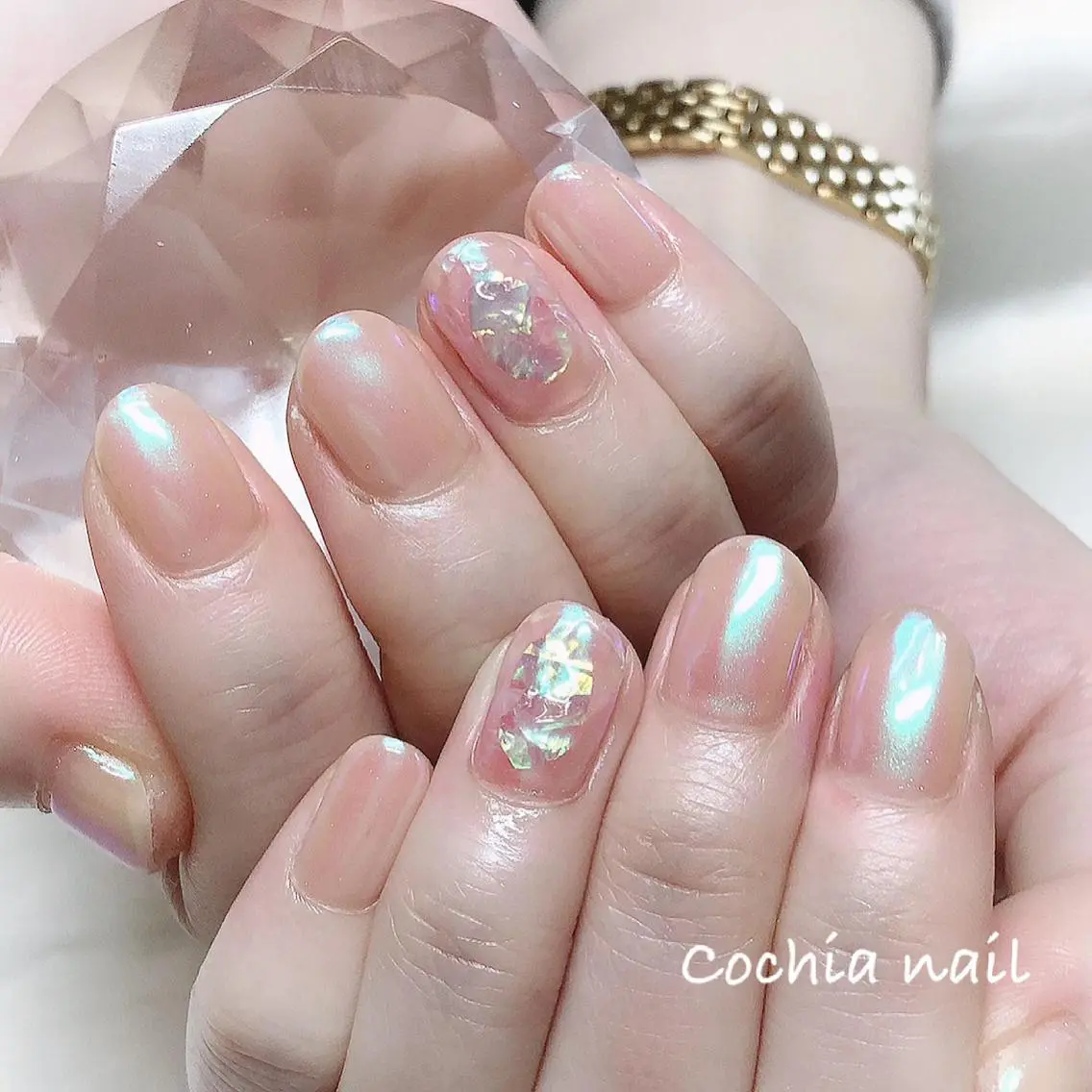ネイル オーロラネイル 氷ネイル・うるうるネイル ハンドネイル cochia nailのネイルデザイン