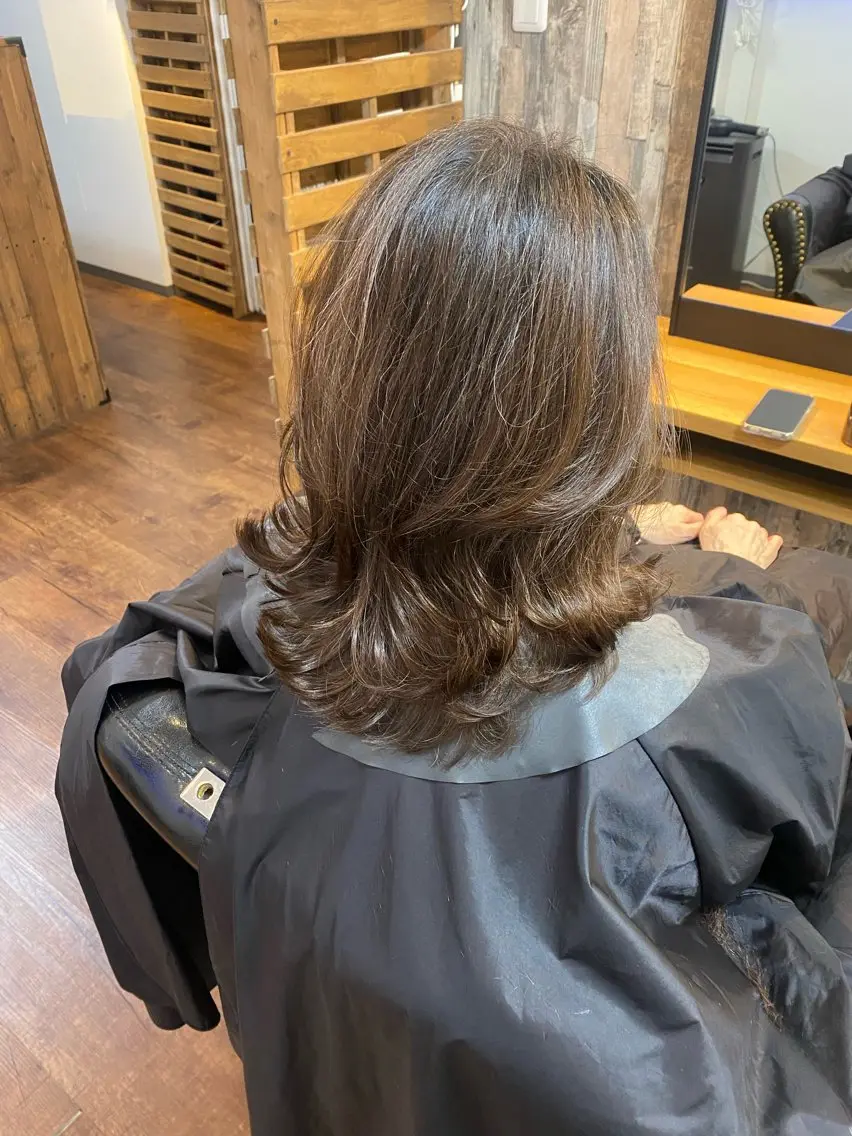 セミロング カラー レイヤーカット カット ヘアカラー トリートメント Luzir⭐︎ GEN⭐︎のヘアスタイル