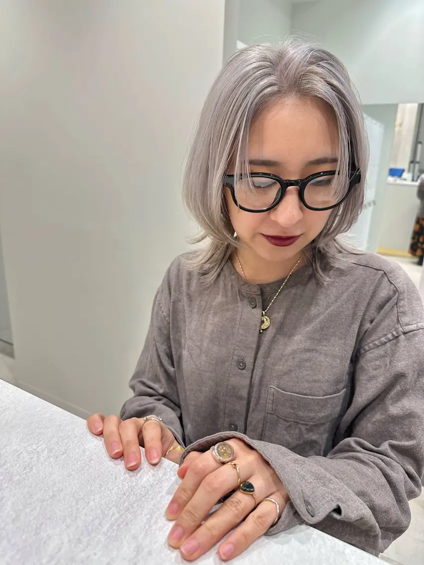 ミディアム カット ヘアカラー トリートメント 半個室サロン🫧 ササキアヤカのヘアスタイル
