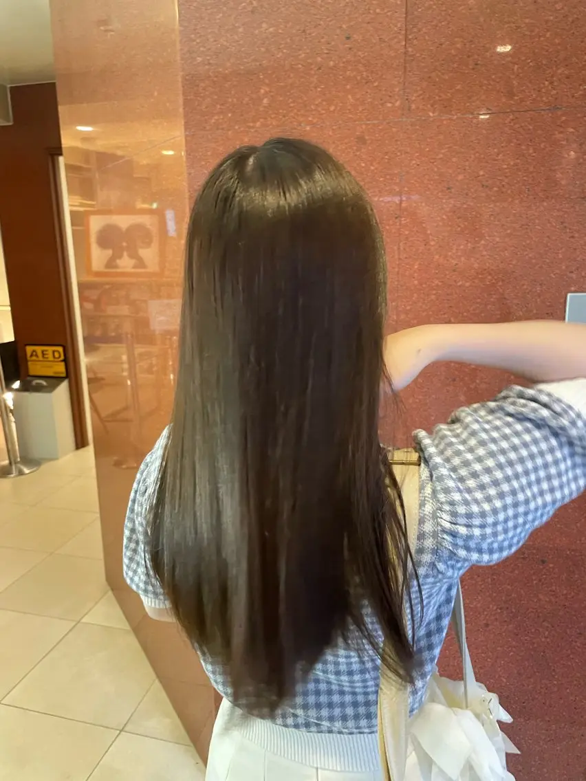 ロング カラー 縮毛矯正 ナチュラカラー🤍 表参道美容師/yuiのヘアスタイル
