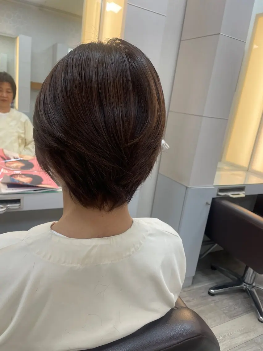 ショート こやま りほのヘアスタイル