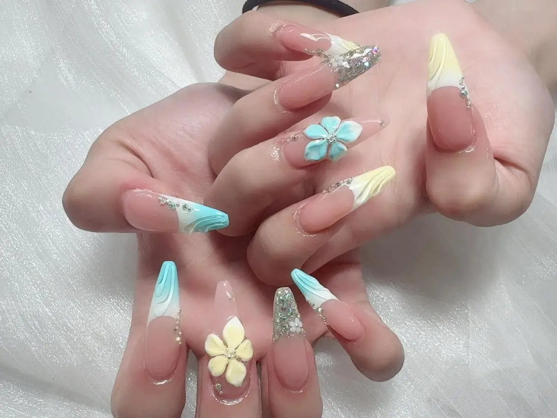 ネイル 韓国ネイル 水色 マグネットネイル ニュアンスネイル オフィスネイル ハンドネイル Hana Rose Nailのネイルデザイン
