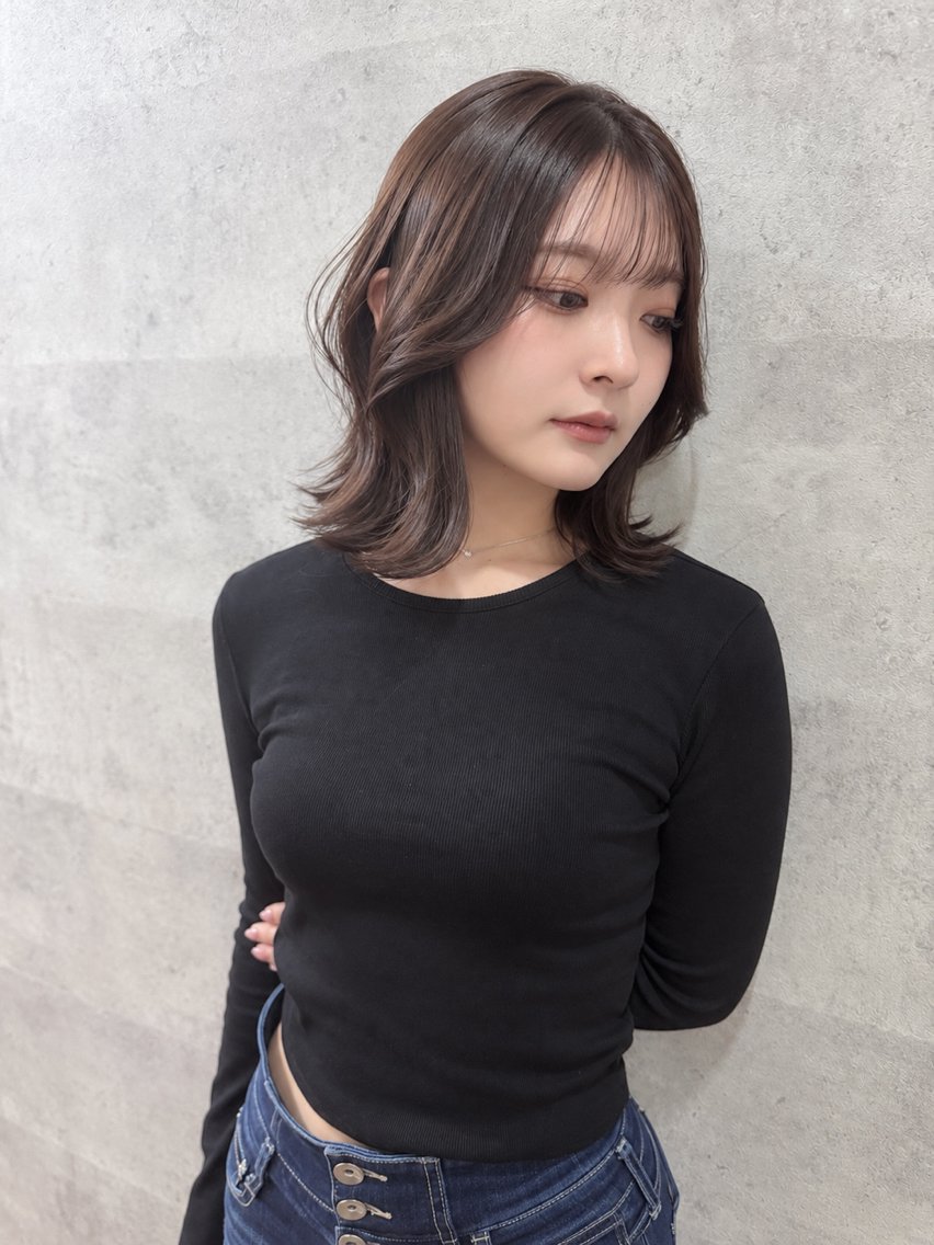 ミディアム カラー ボブ 外ハネヘア カット ヘアカラー Grow by NYNY 打越裕樹のヘアスタイル